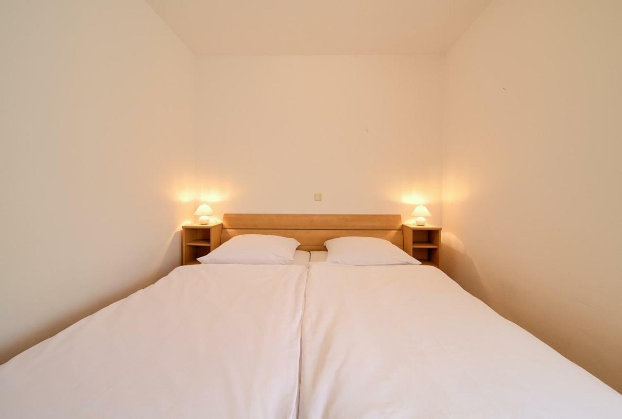 Apartman Adria Malinska Exteriör bild